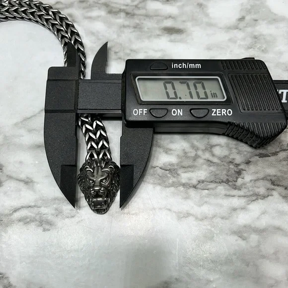 STAINLESS STEEL LION HEAD BRACELET SOLD BY CELTIC WOLF COMPANY NWT - Picture 9 of 10